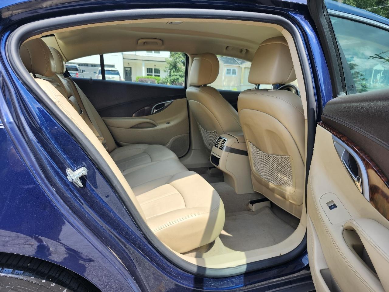 Buick LaCrosse CXL FWD 2011