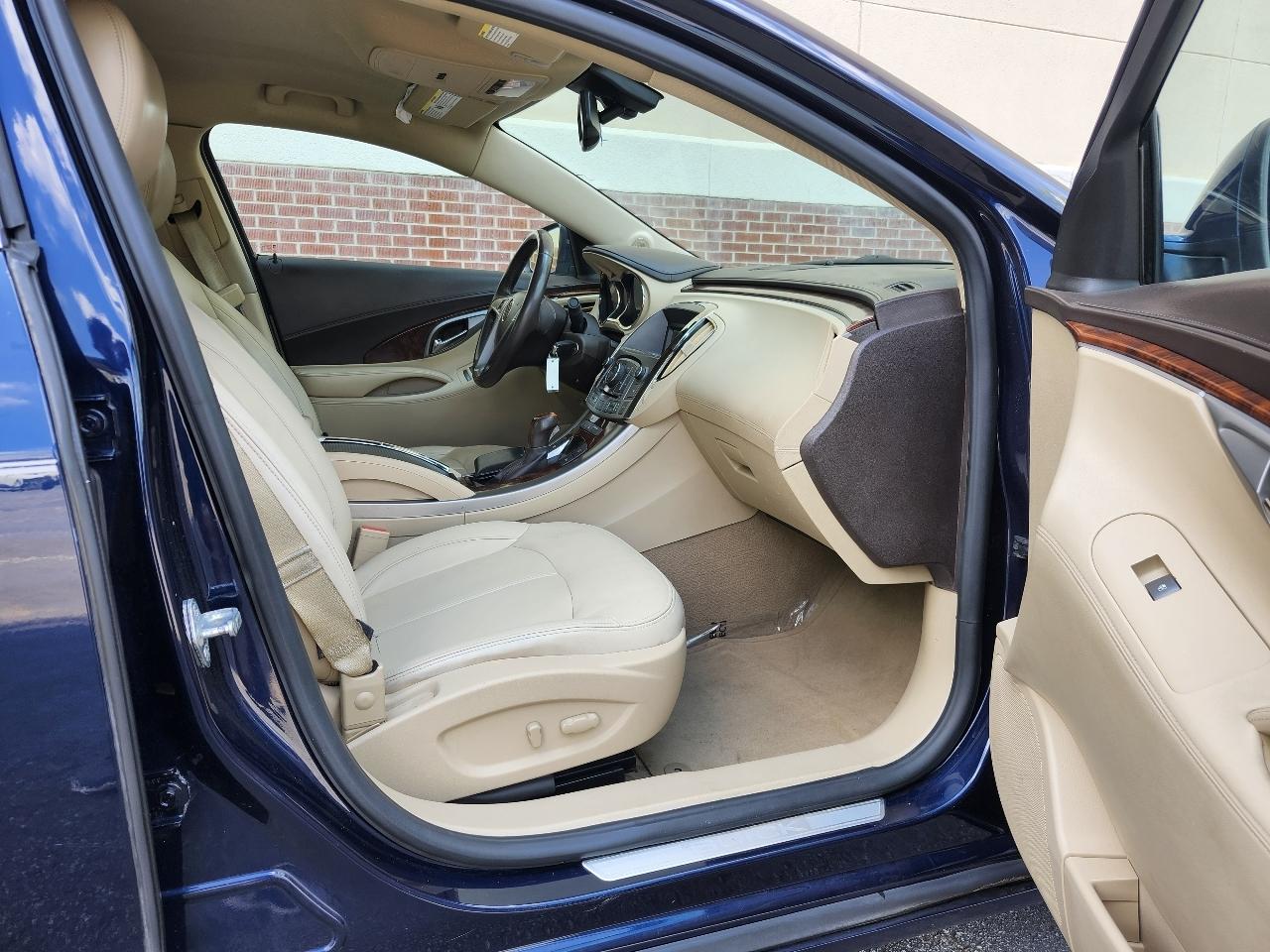 Buick LaCrosse CXL FWD 2011
