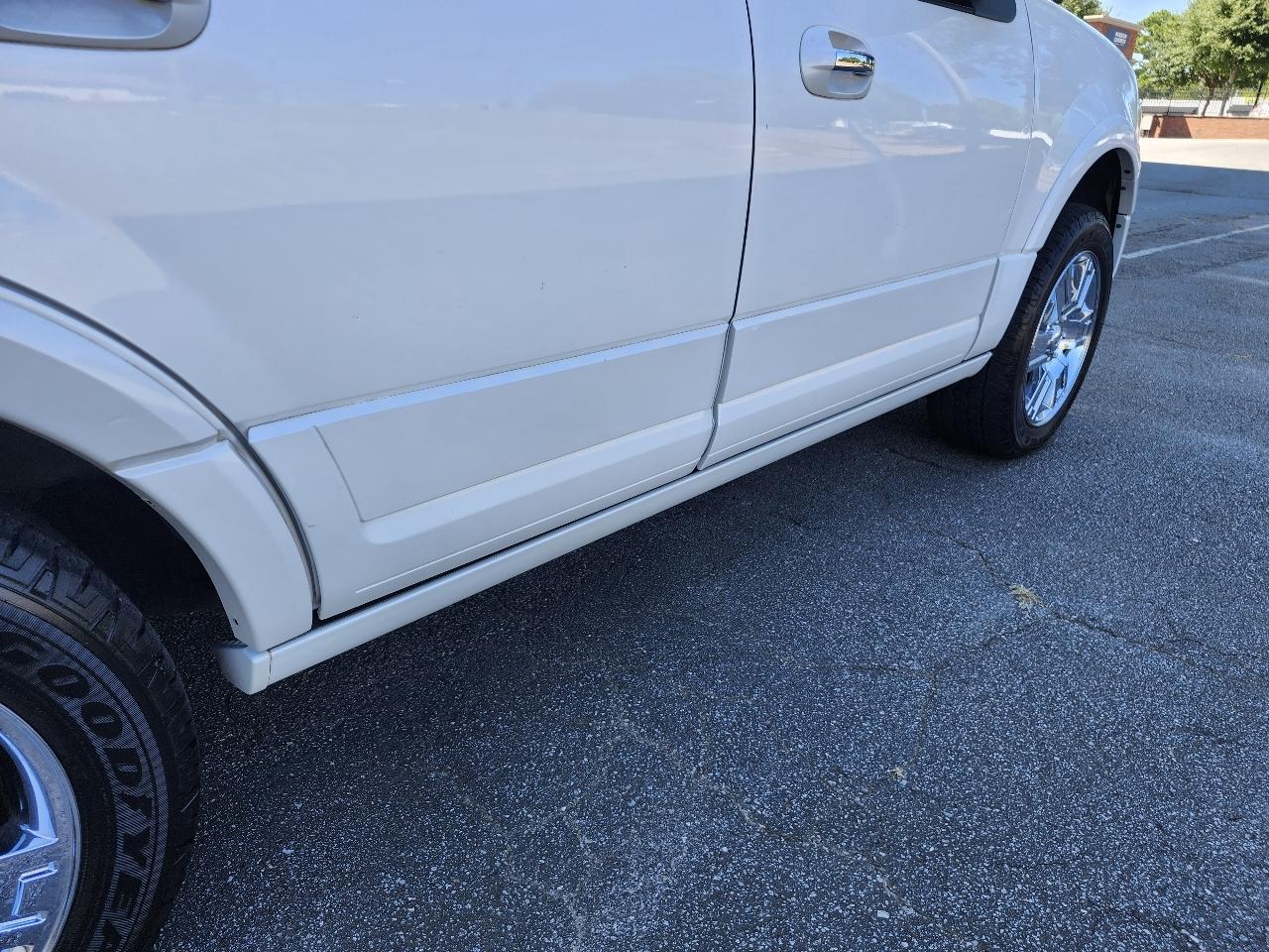 Ford Expedition Limited 2WD 2009