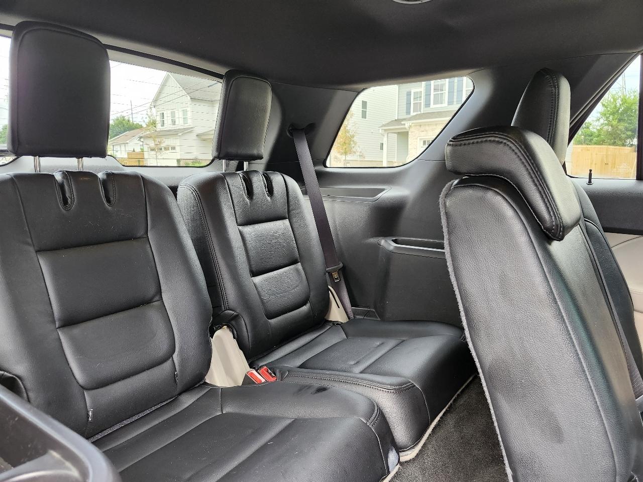 Ford Explorer Base FWD 2014