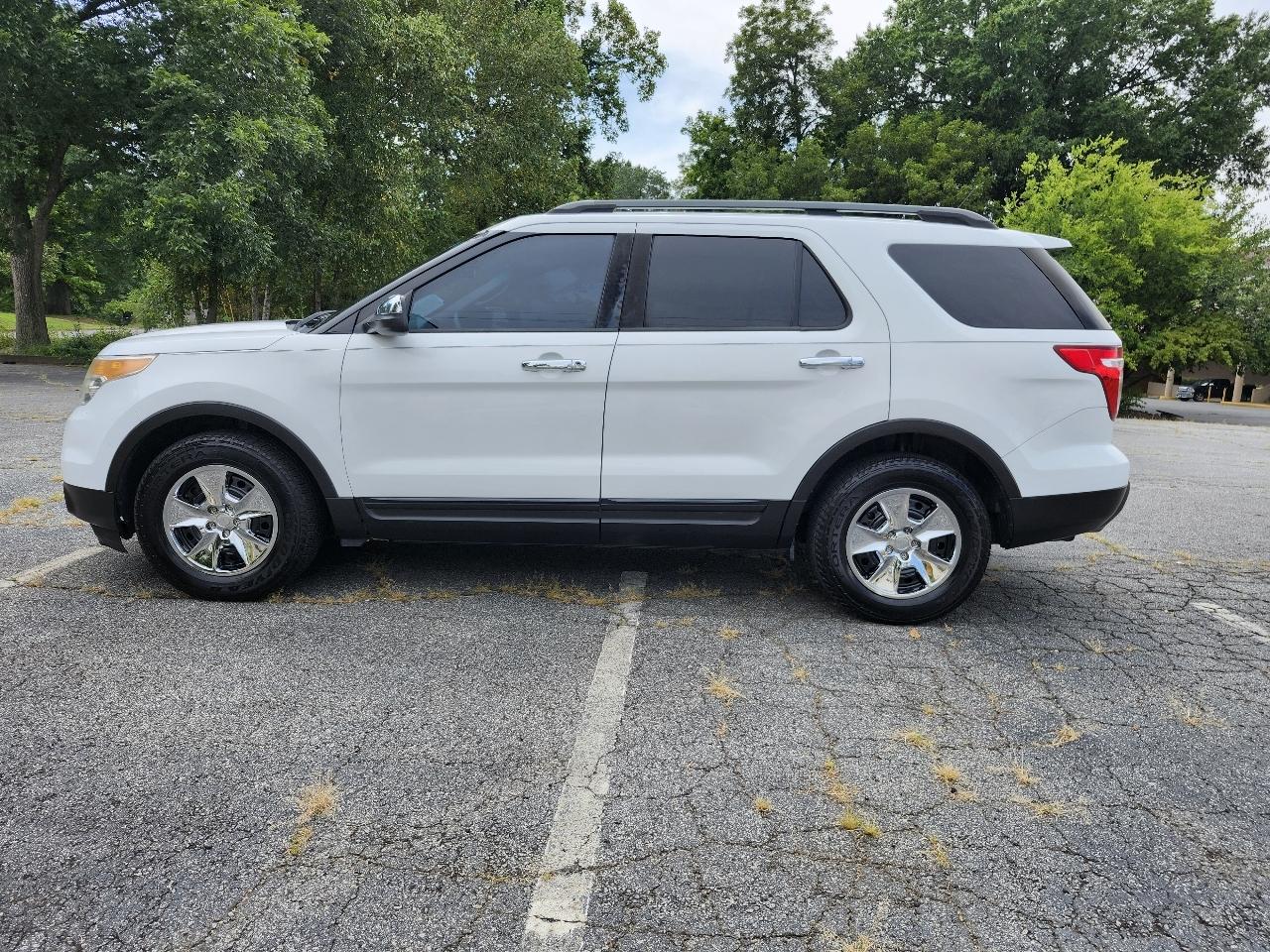 Ford Explorer Base FWD 2014
