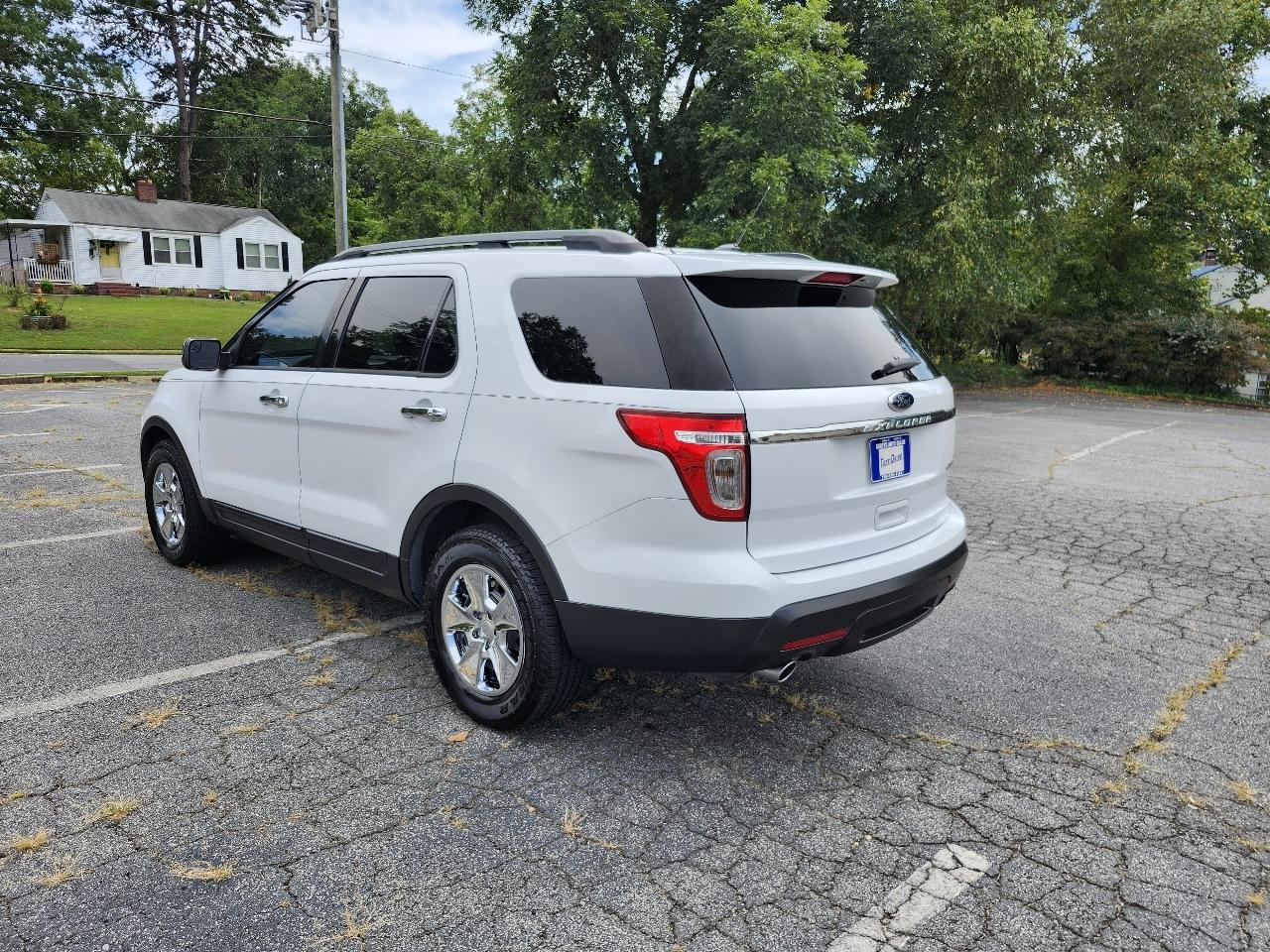 Ford Explorer Base FWD 2014
