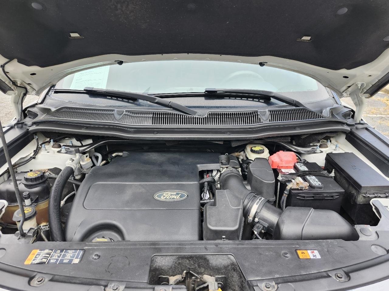 Ford Explorer Base FWD 2014
