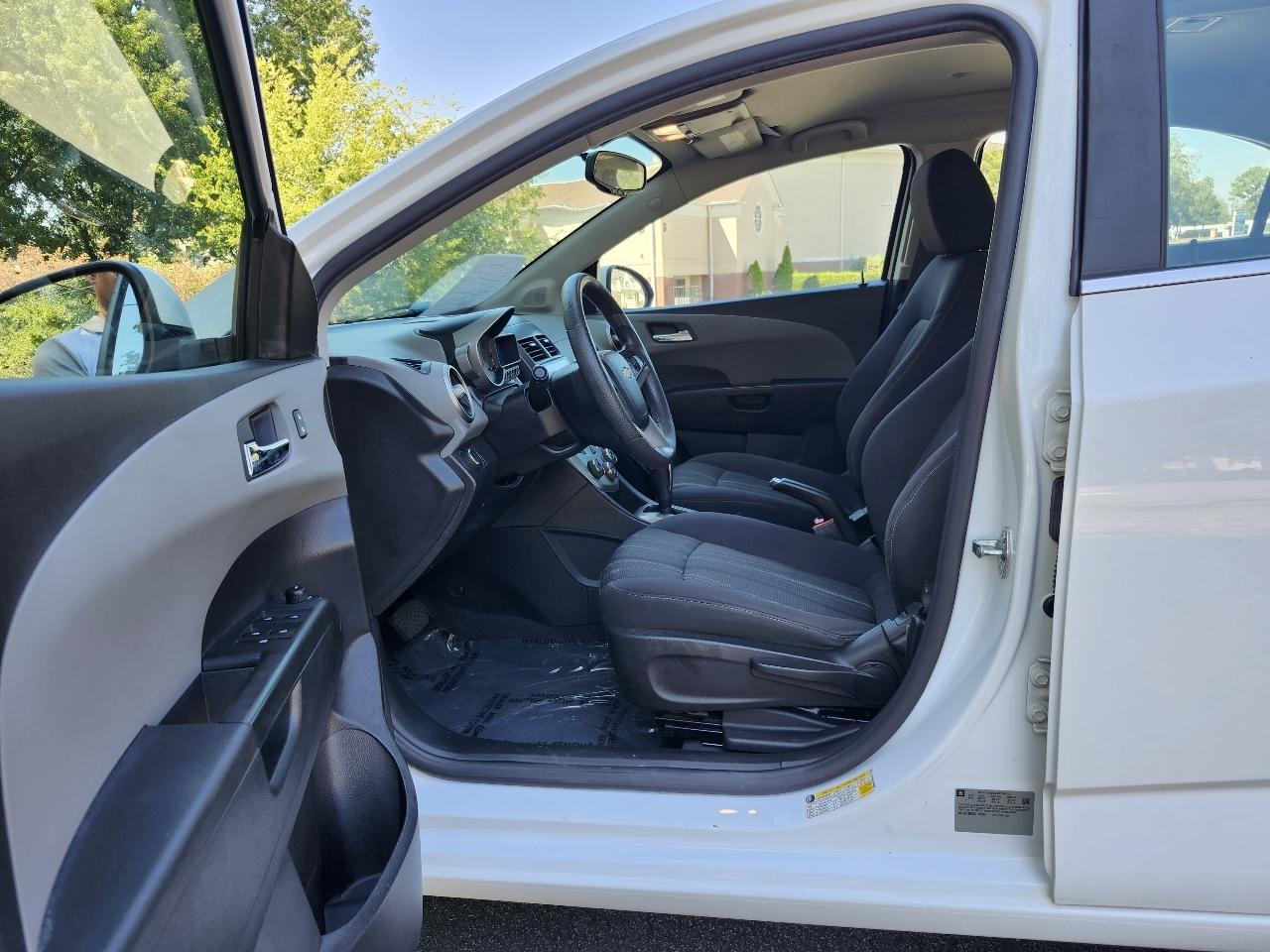 Chevrolet Sonic LT Auto Sedan 2015