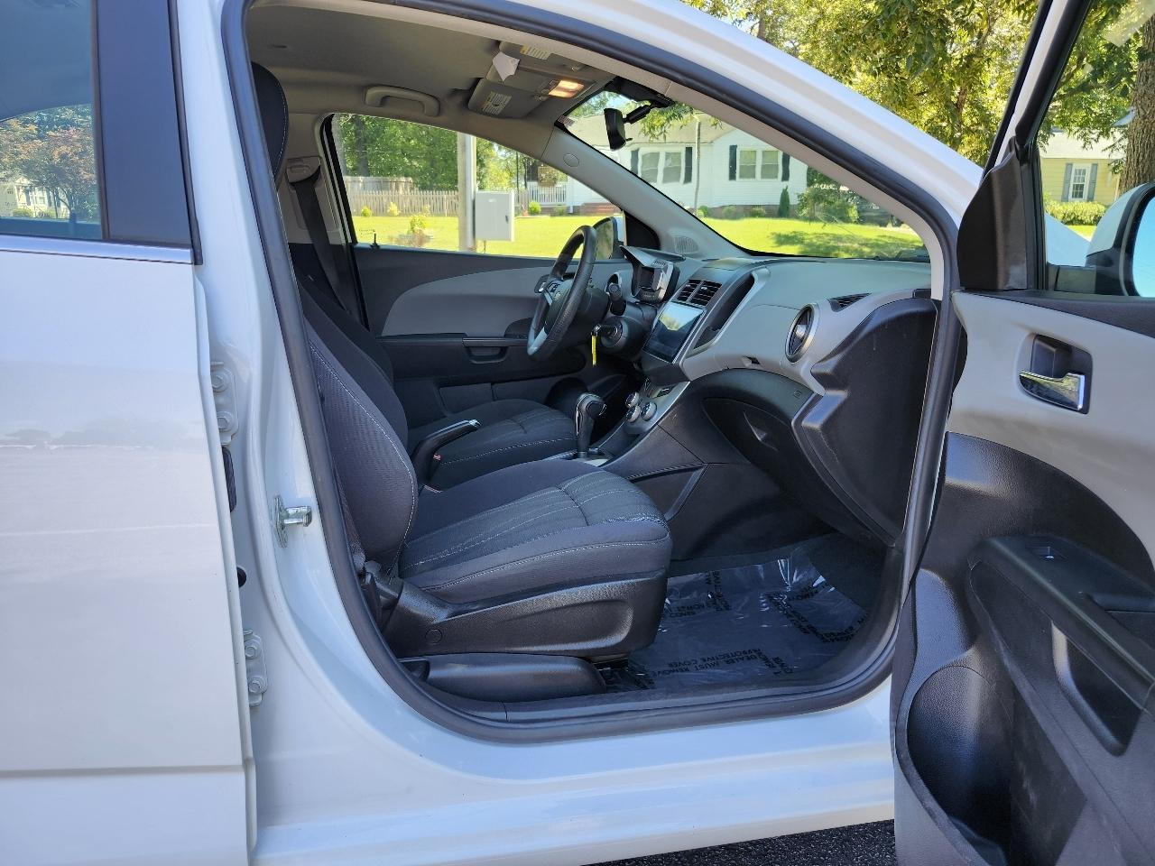 Chevrolet Sonic LT Auto Sedan 2015