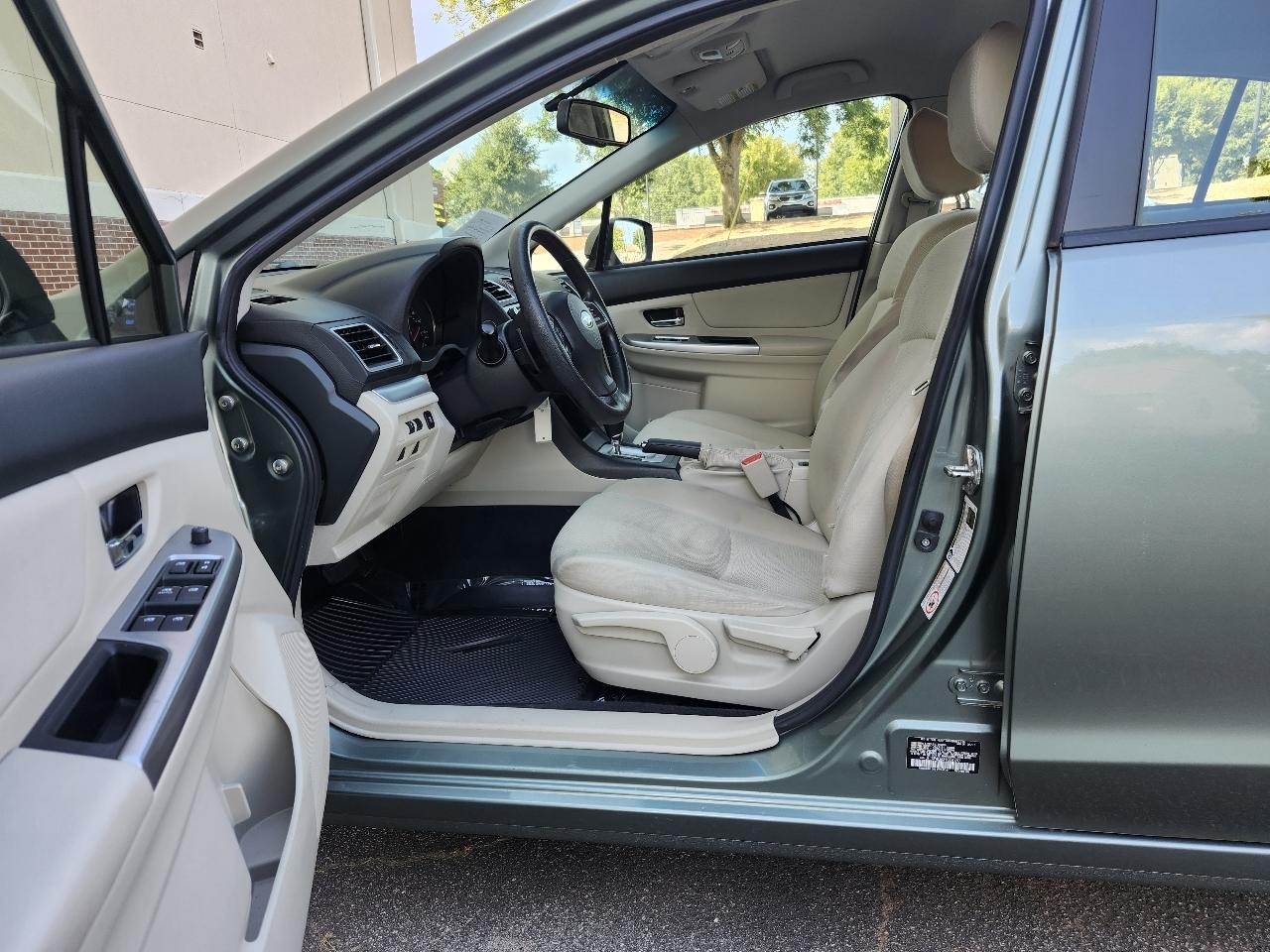 Subaru Impreza 2.0i Premium PZEV 5-Door 2015