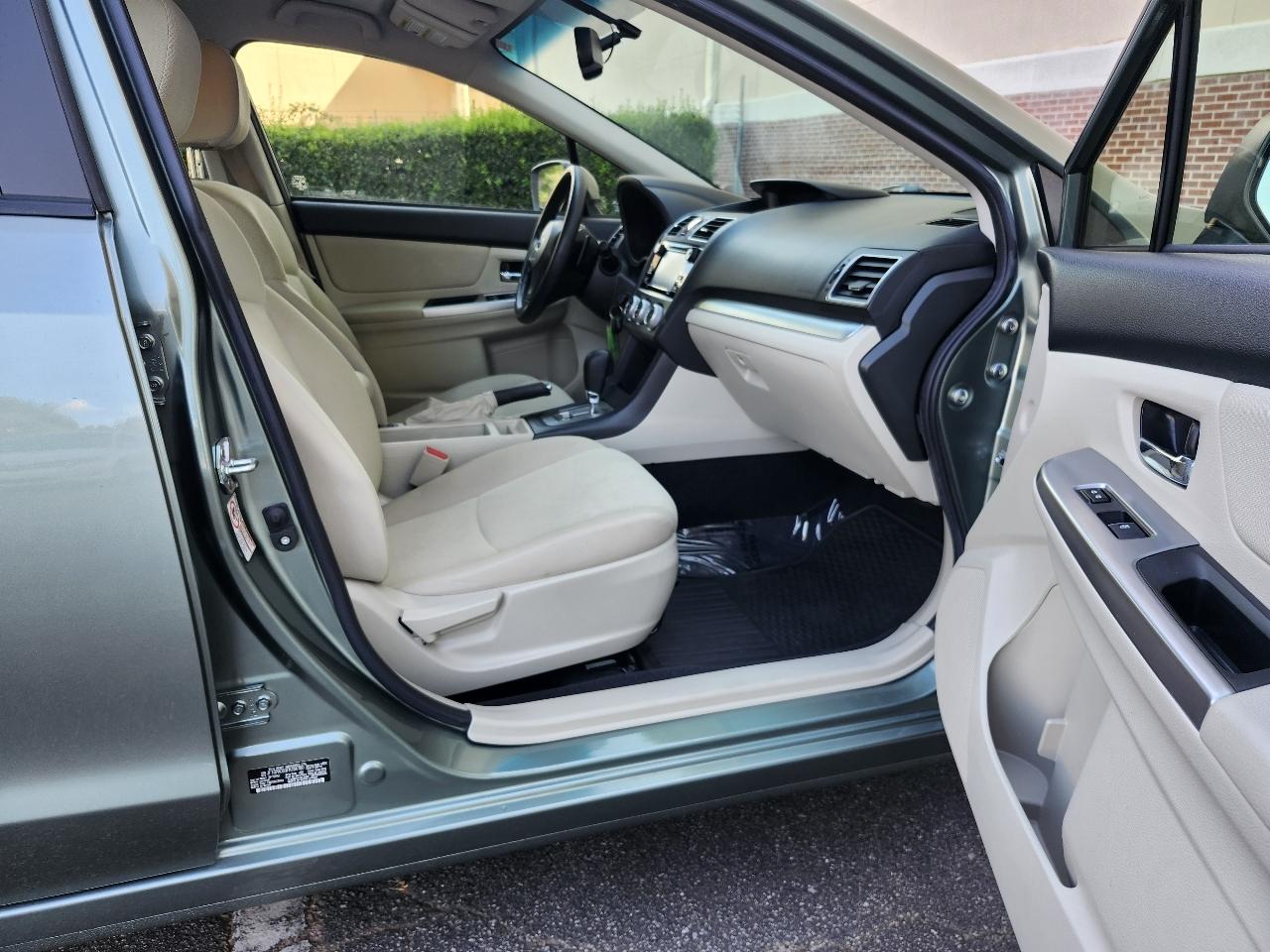 Subaru Impreza 2.0i Premium PZEV 5-Door 2015