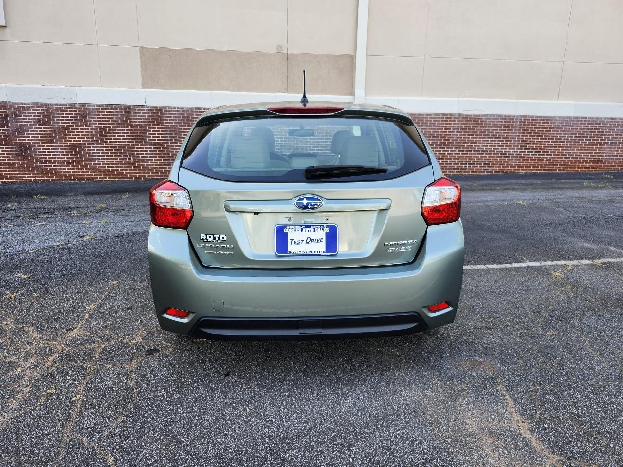 Subaru Impreza 2.0i Premium PZEV 5-Door 2015