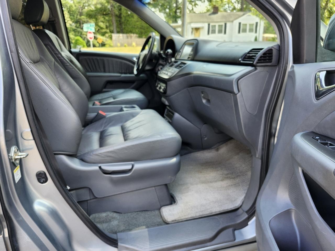 Honda Odyssey EX-L w/ DVD and Navigation 2007