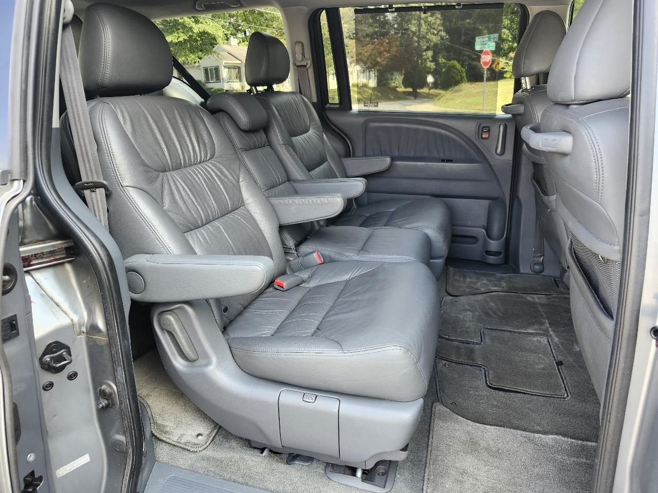 Honda Odyssey EX-L w/ DVD and Navigation 2007