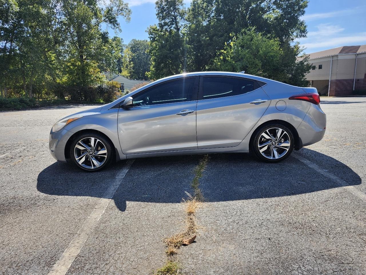 Hyundai Elantra SE 6AT 2015
