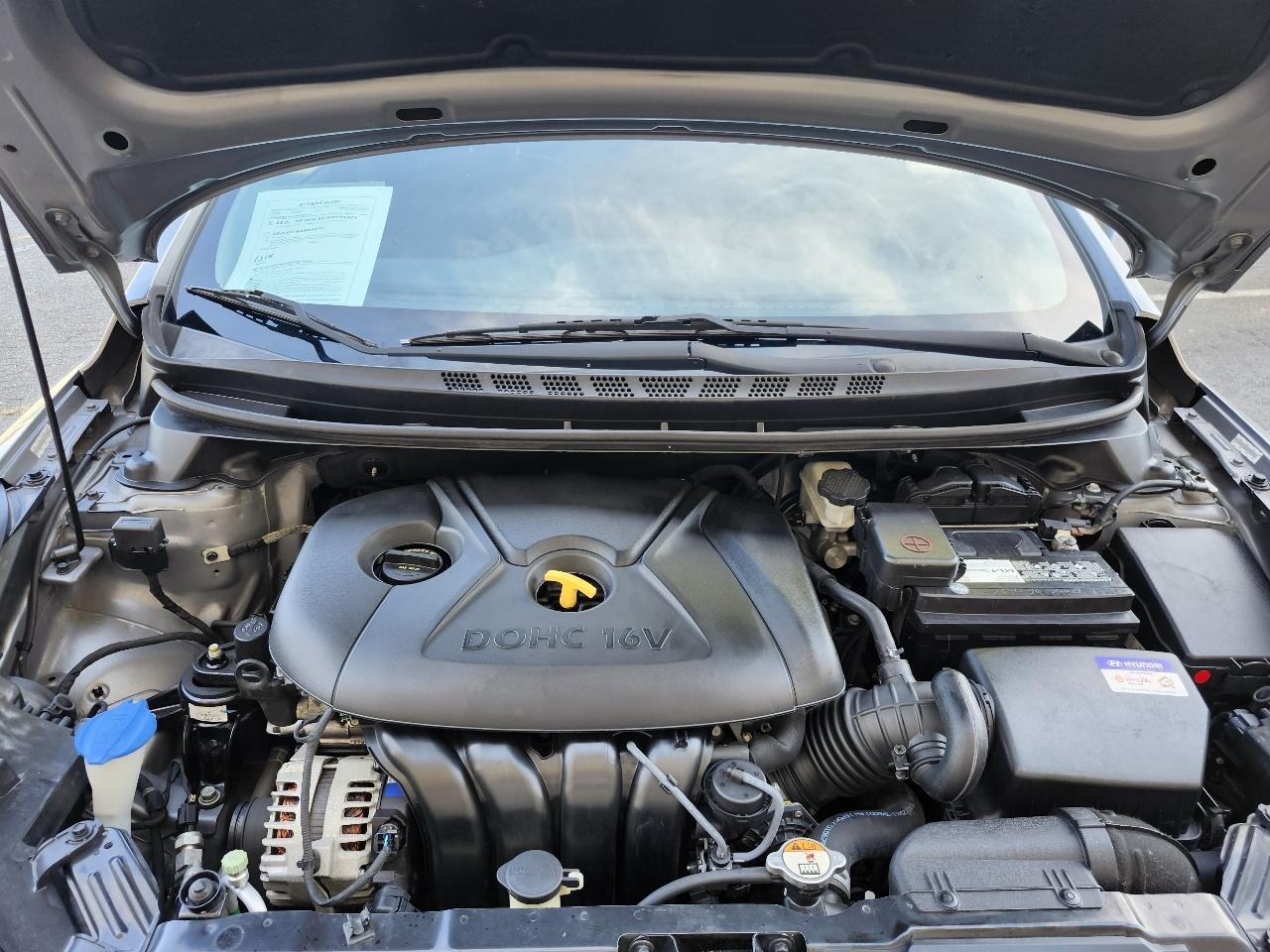 Hyundai Elantra SE 6AT 2015