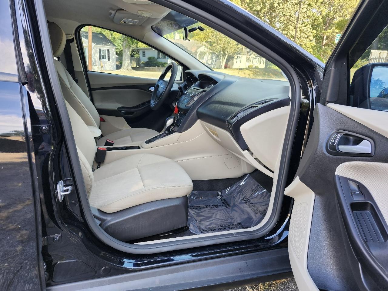 Ford Focus SE Hatch 2017