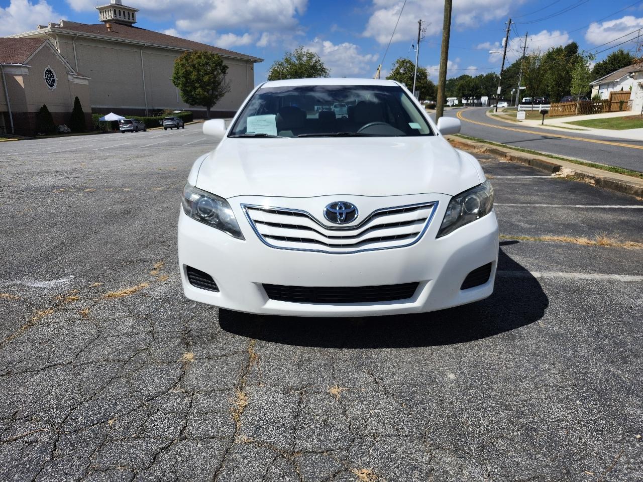 Toyota Camry Base 6-Spd AT 2011