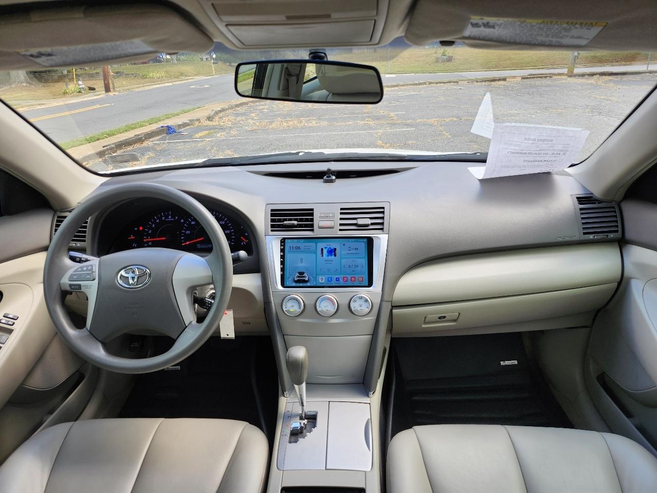 Toyota Camry Base 6-Spd AT 2011