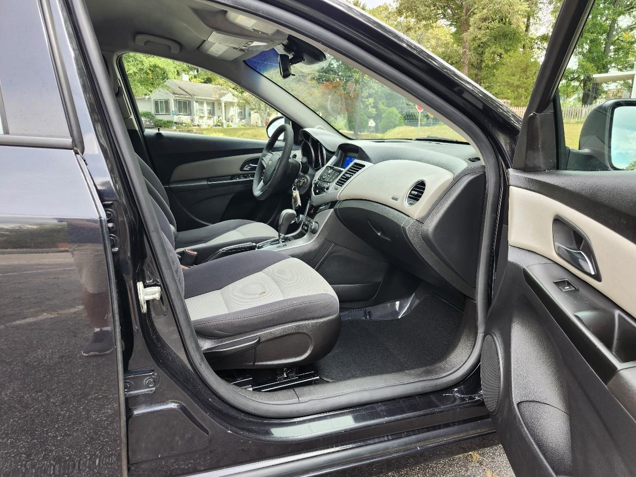 Chevrolet Cruze LS Auto 2014