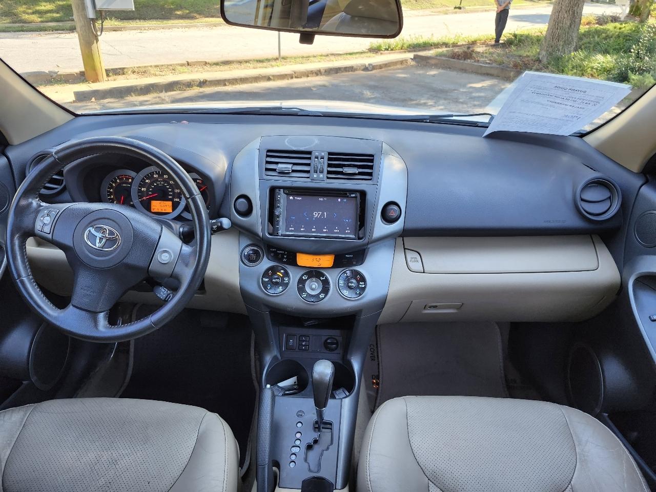 Toyota RAV4 Limited I4 2WD 2011