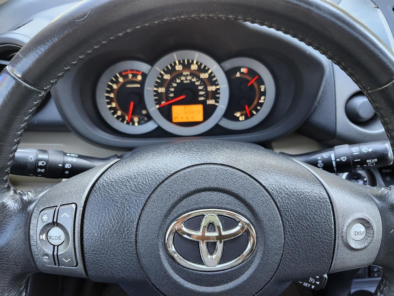 Toyota RAV4 Limited I4 2WD 2011