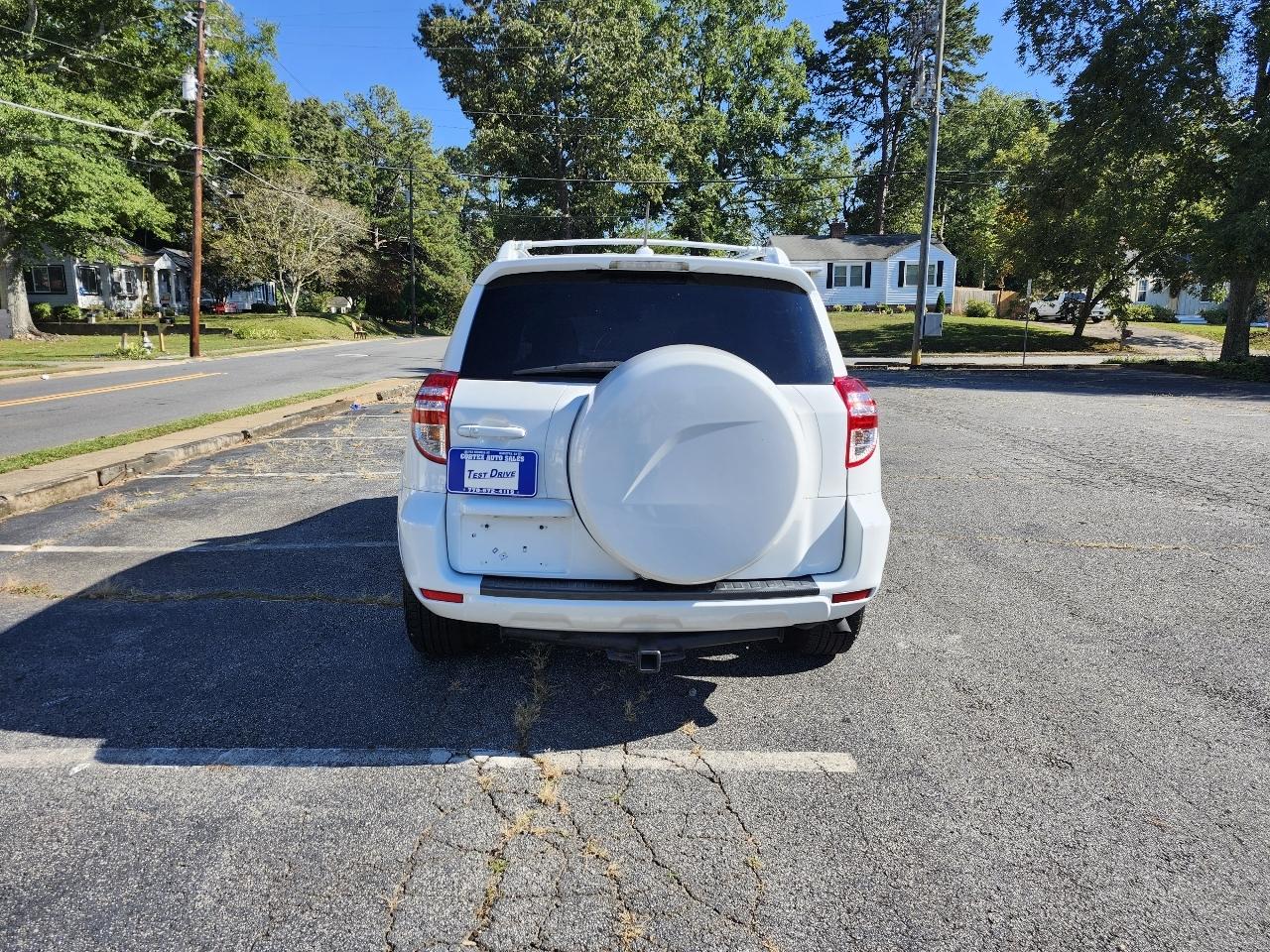 Toyota RAV4 Limited I4 2WD 2011