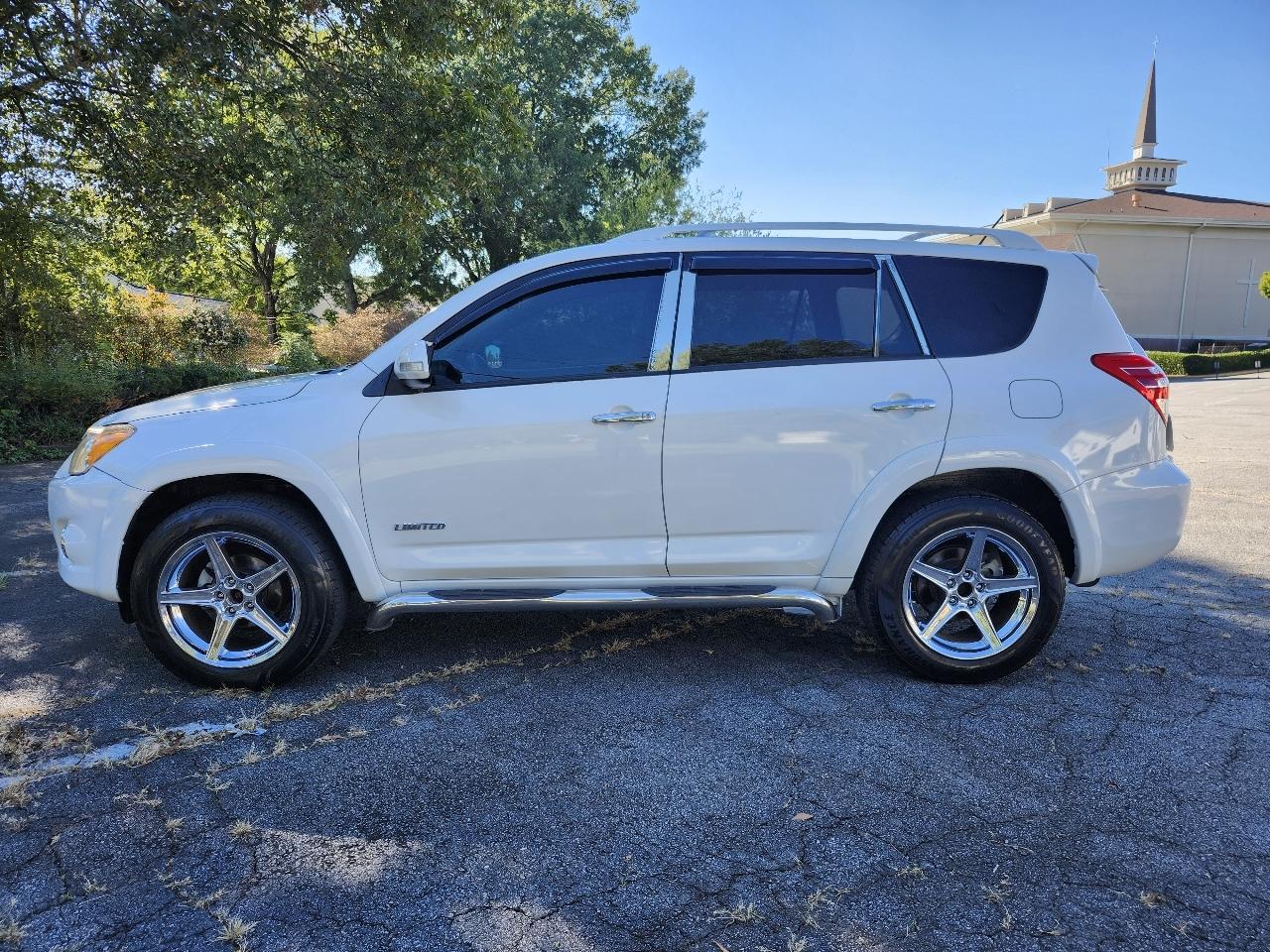 Toyota RAV4 Limited I4 2WD 2011