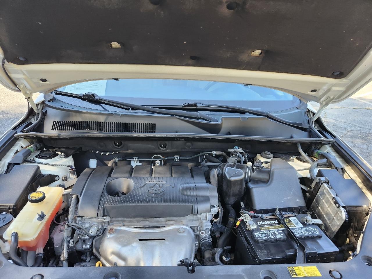 Toyota RAV4 Limited I4 2WD 2011