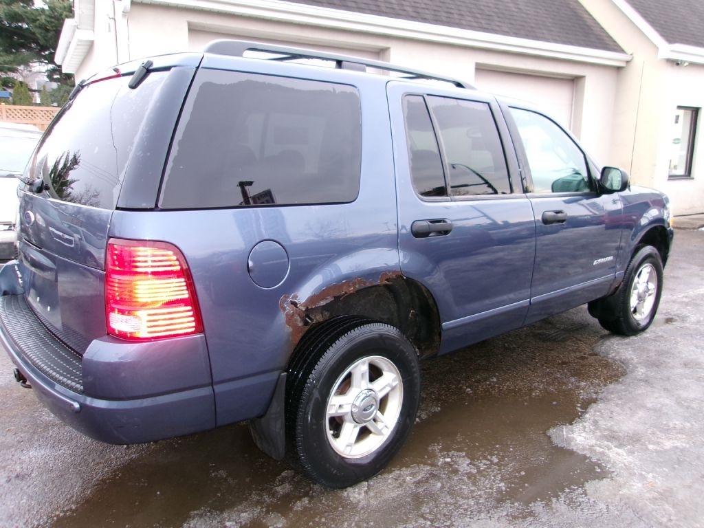 2004 Ford Explorer XLT