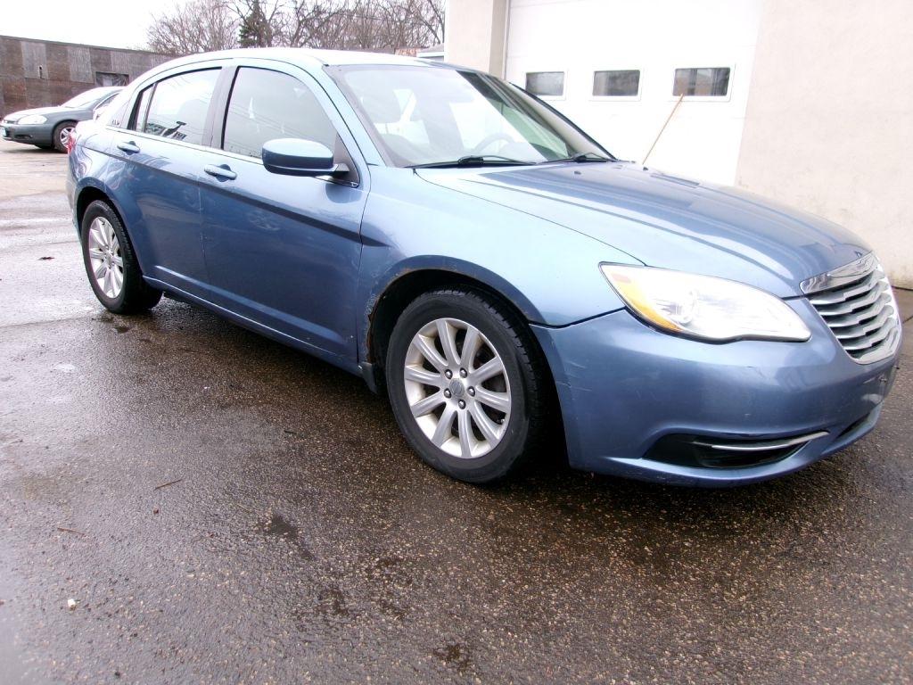 2011 Chrysler 200 TOURING