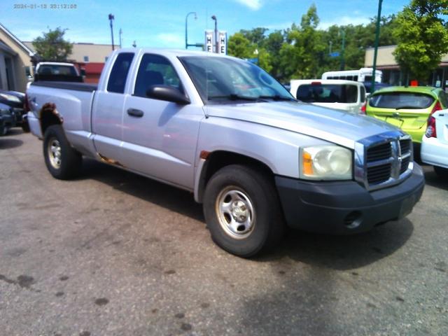 Not Specified 2005 Dodge Dakota ST Club Cab 4WD Pickup Truck Four-Wheel Drive Automatic