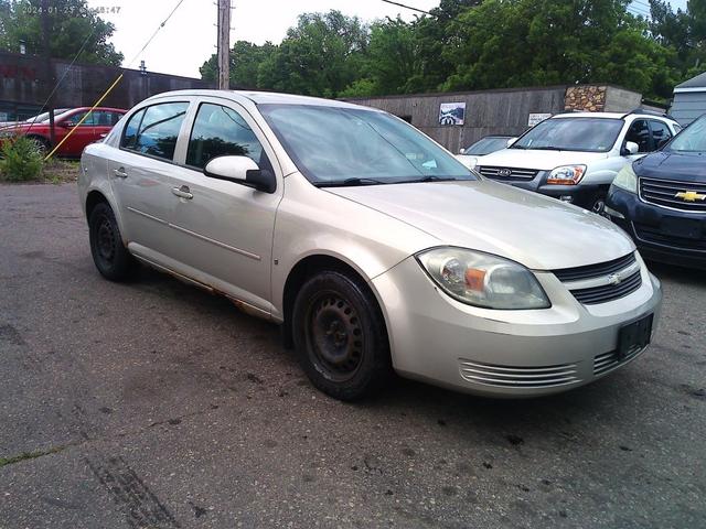 Gold 2009 Chevrolet Cobalt 1LT Sedan FWD Sedan Front-Wheel Drive Automatic