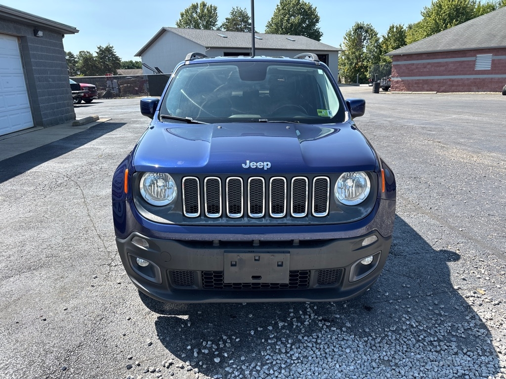 2016 Jeep Renegade Latitude photo 2
