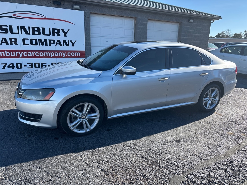 2014 Volkswagen Passat SE photo 2