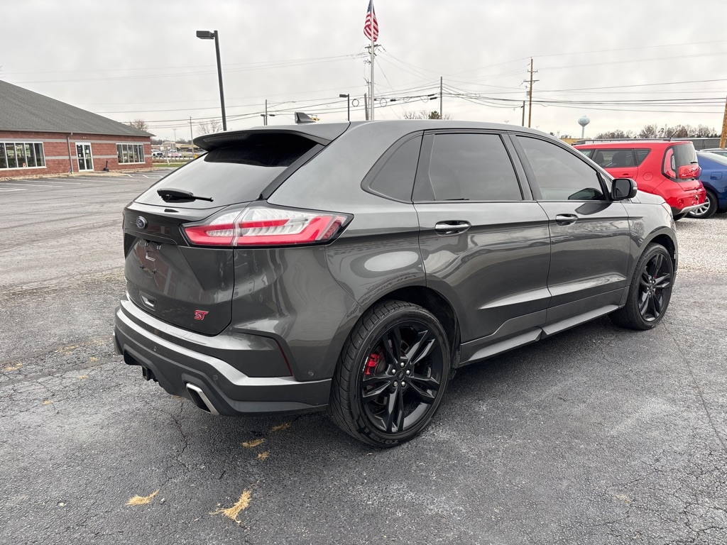 2020 Ford Edge ST photo 4