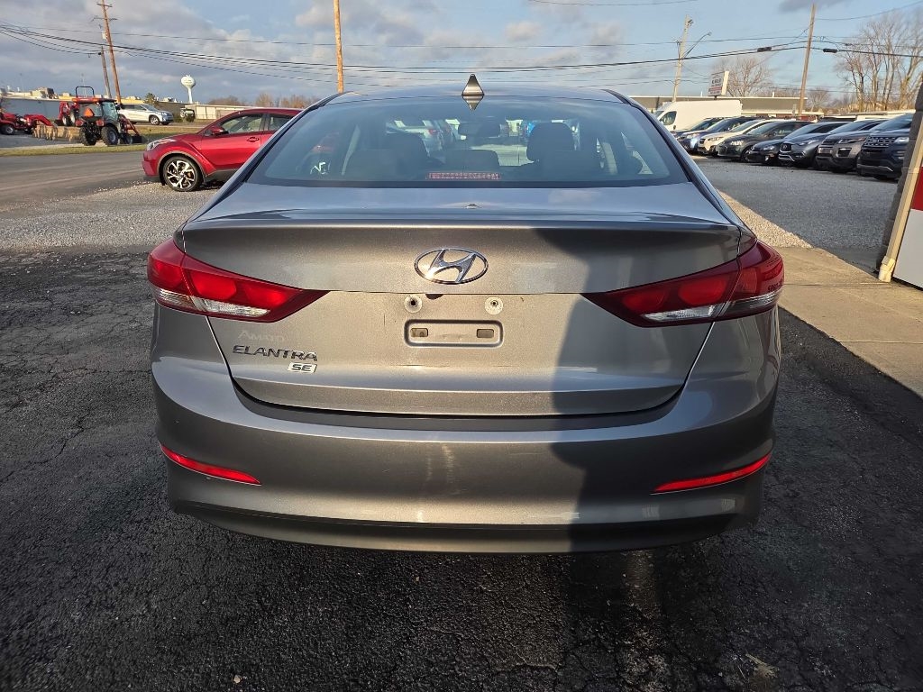 Hyundai Elantra  2018