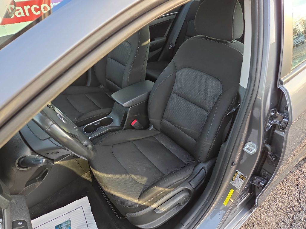 Hyundai Elantra  2018