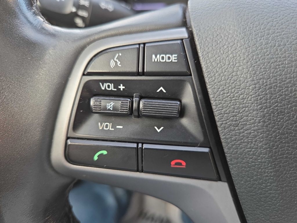 Hyundai Elantra  2018