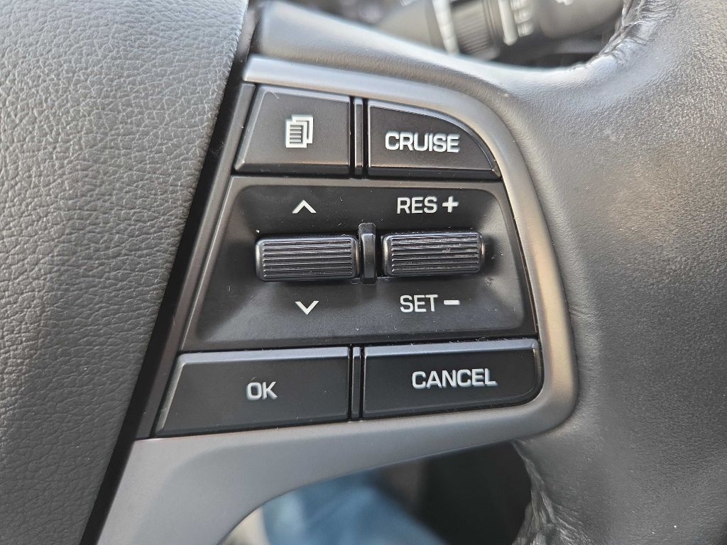 Hyundai Elantra  2018