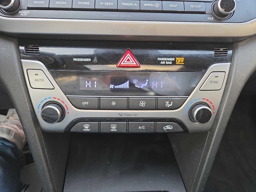 Hyundai Elantra  2018