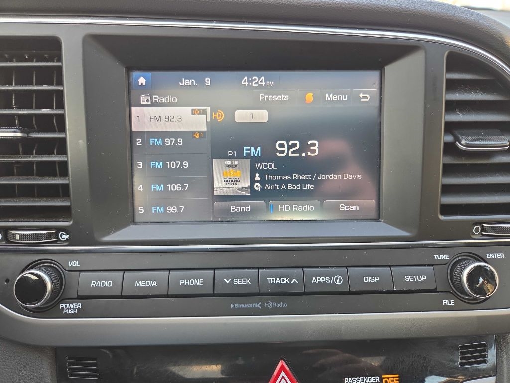 Hyundai Elantra  2018