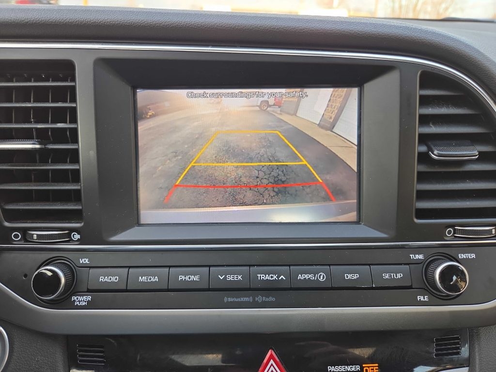 Hyundai Elantra  2018