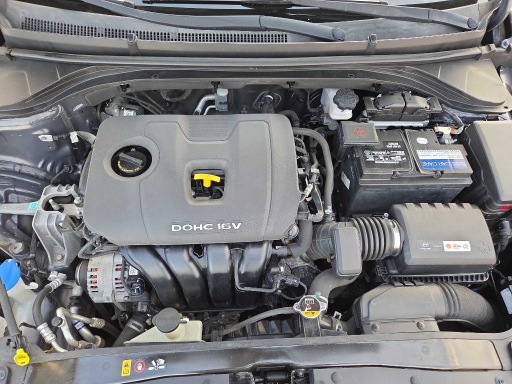 Hyundai Elantra  2018