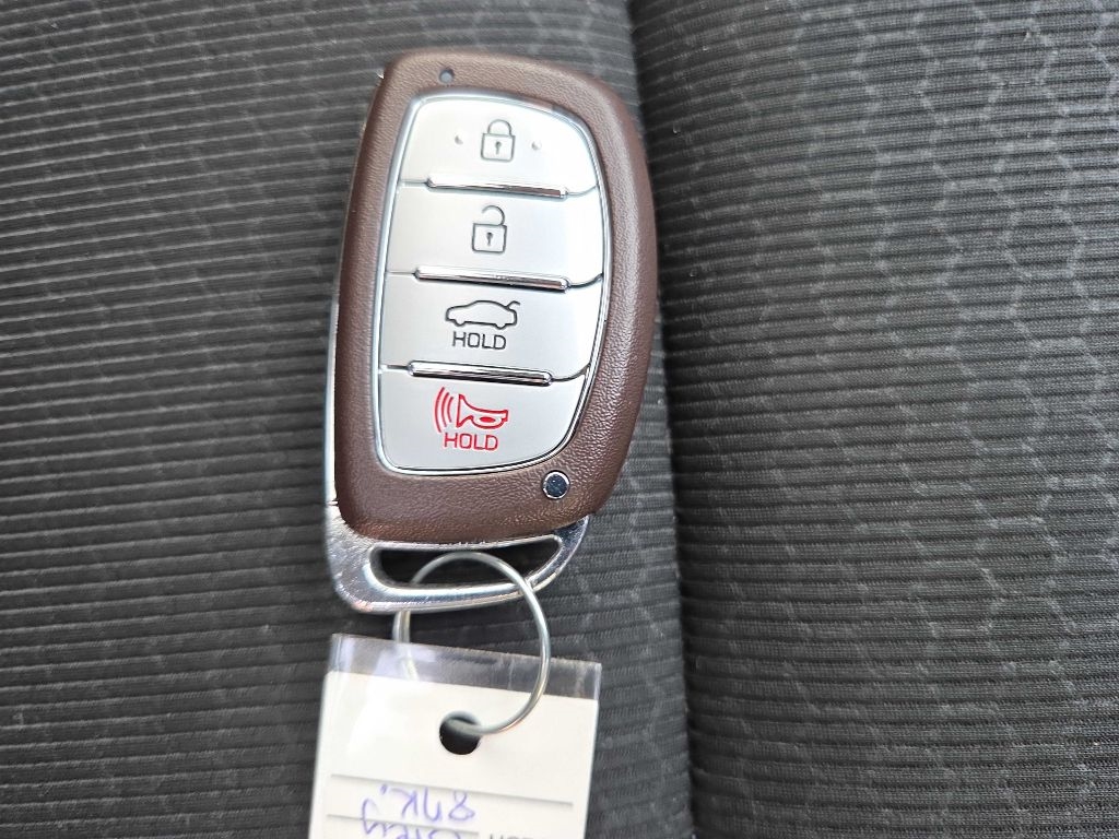 Hyundai Elantra  2018