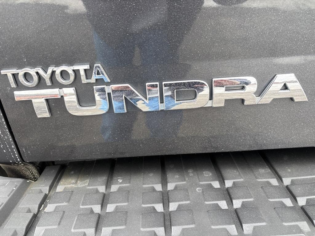 Toyota Tundra  2013
