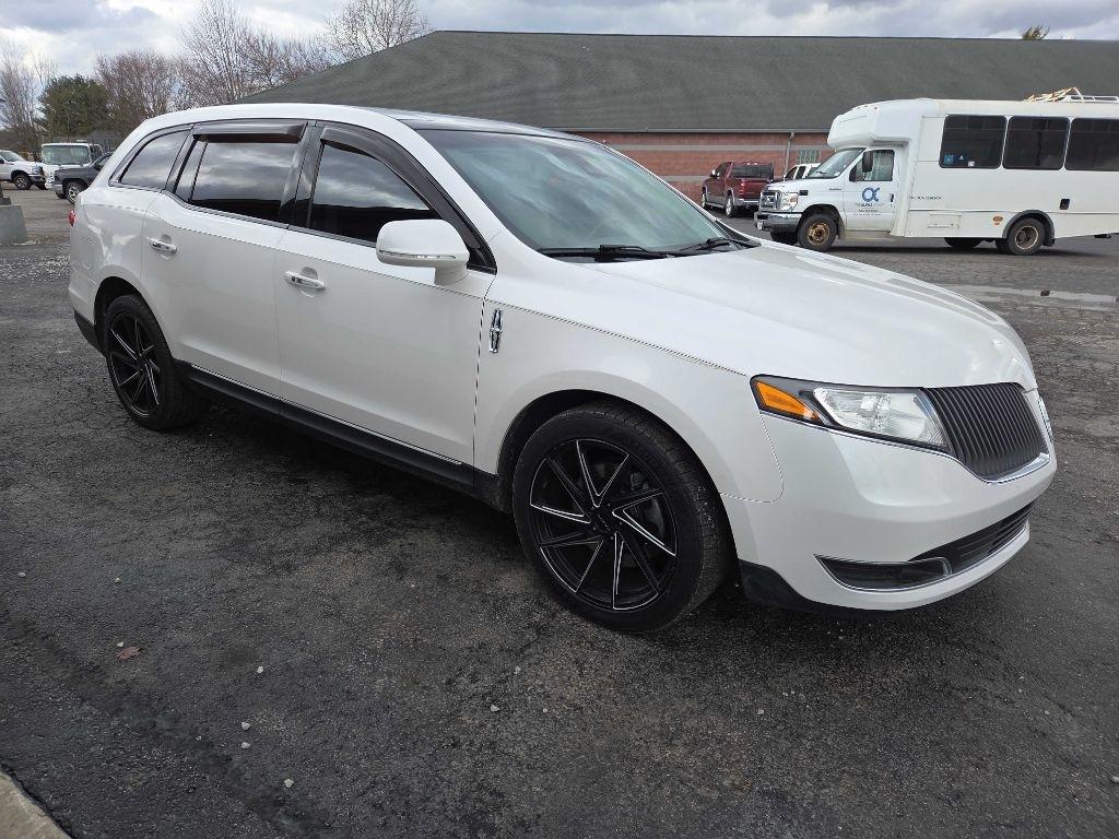 Lincoln MKT  2014