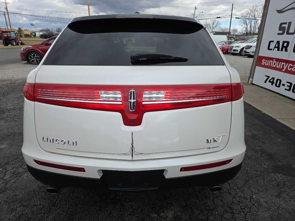 Lincoln MKT  2014