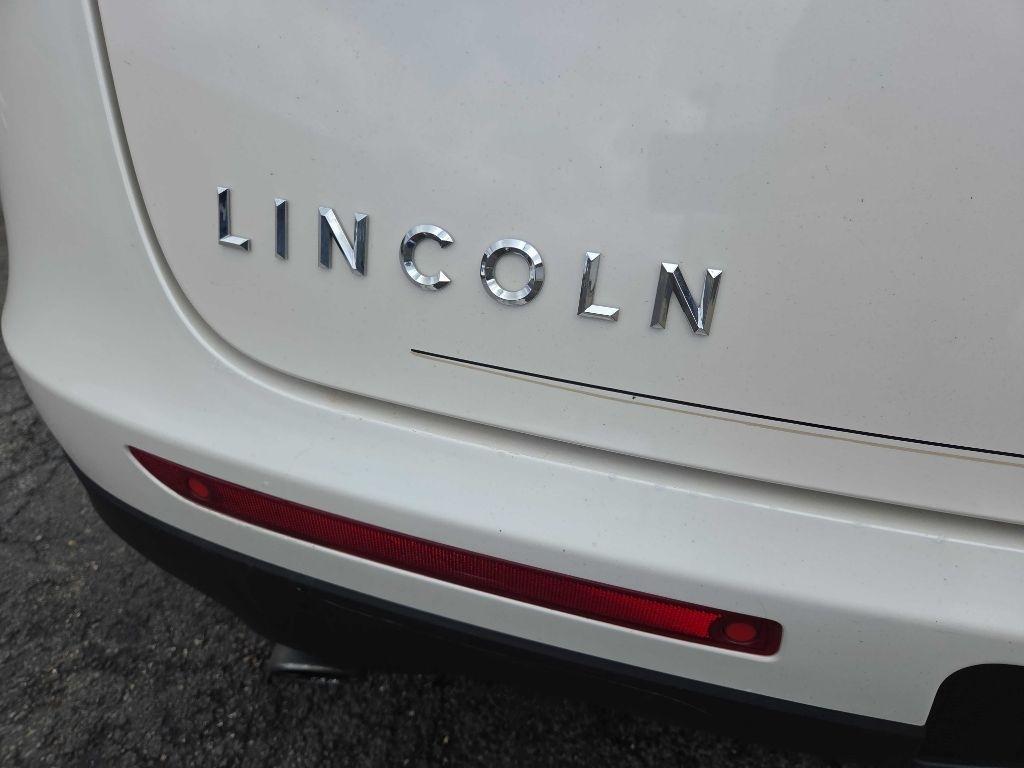 Lincoln MKT  2014