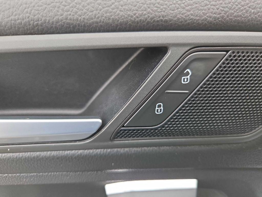 Volkswagen Tiguan  2021