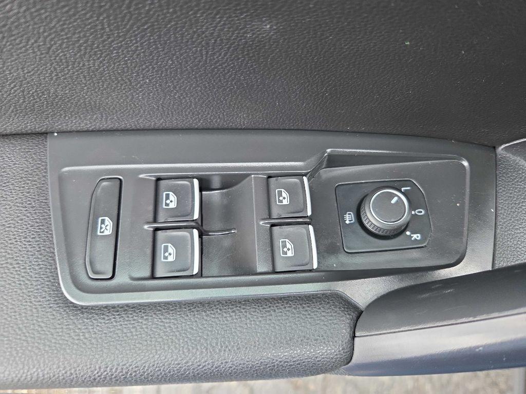 Volkswagen Tiguan  2021