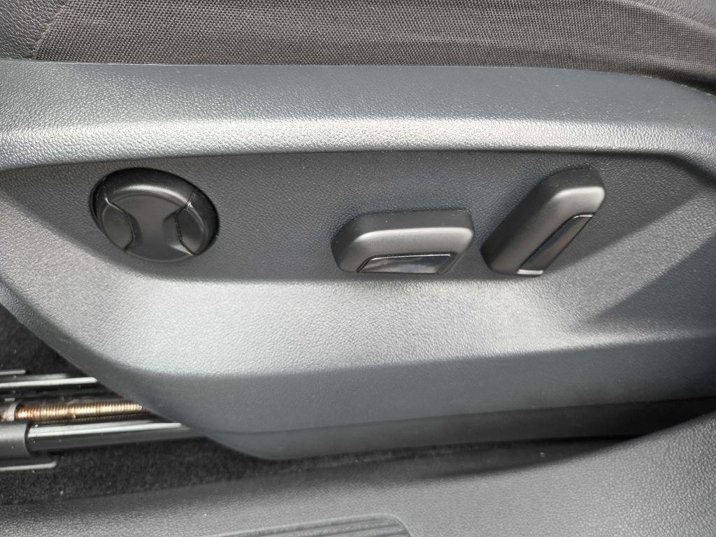 Volkswagen Tiguan  2021