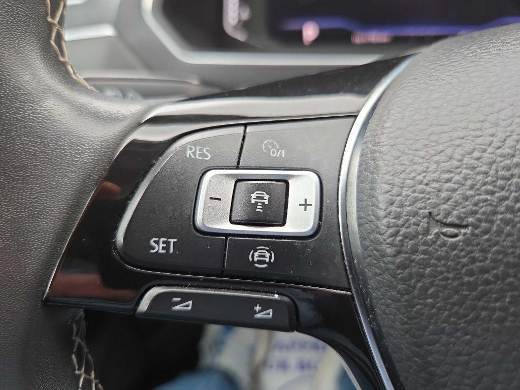 Volkswagen Tiguan  2021