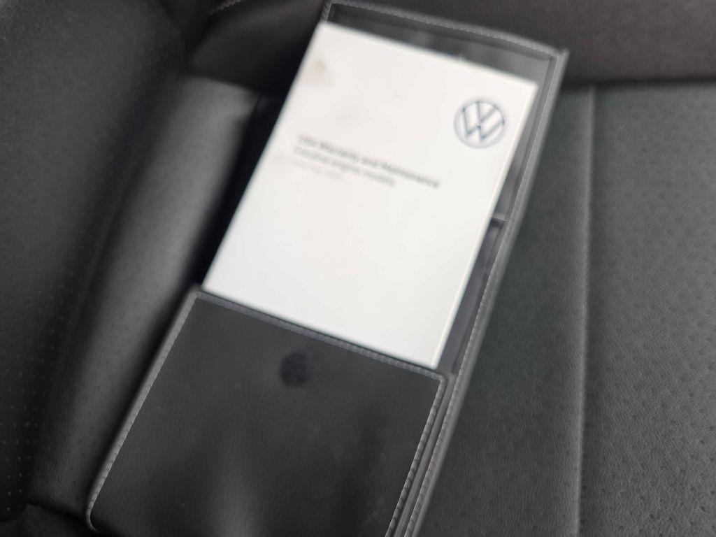 Volkswagen Tiguan  2021